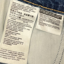 Load image into Gallery viewer, Levi High Waist Denim Roll Up Shorts Size 29
