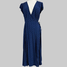 Load image into Gallery viewer, GAP Navy Wrap Dress Size Small

