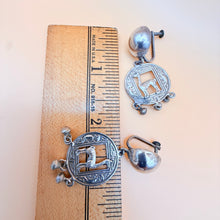 Load image into Gallery viewer, Vintage Peruvian Sterling Silver Alpaca Folk Art Screw Back Dangle Earrings
