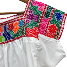 Load image into Gallery viewer, 100% Cotton White Embroidered Floral Peasant Top Size Small
