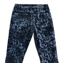 Load image into Gallery viewer, Joe’s Jeans The Skinny Velvet Size 26 Black
