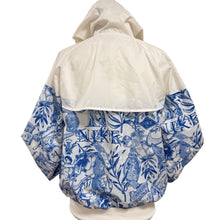 Load image into Gallery viewer, Nike Windrunner Women’s Blue Toile Print Hooded Jacket Size Small Rare Limited Edition
