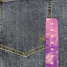 Load image into Gallery viewer, Seven 7 Ladies High Rise Slim Straight Jean Size 16 Birch
