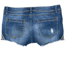 Load image into Gallery viewer, Mudd Y2k Low Rise Shorts Size 13
