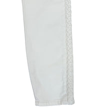 Load image into Gallery viewer, Judy Blue White Relaxed Fit High Rise Jeans Size 11/30
