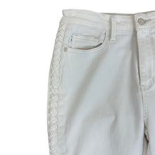 Load image into Gallery viewer, Judy Blue White Relaxed Fit High Rise Jeans Size 11/30
