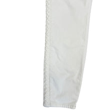 Load image into Gallery viewer, Judy Blue White Relaxed Fit High Rise Jeans Size 11/30
