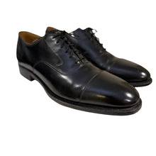 Load image into Gallery viewer, Johnston &amp; Murphy Handcrafted Black Leather Cap Toe Oxfords Size 10
