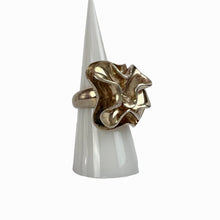 Load image into Gallery viewer, Chunky Vintage 925 Ring Size 7
